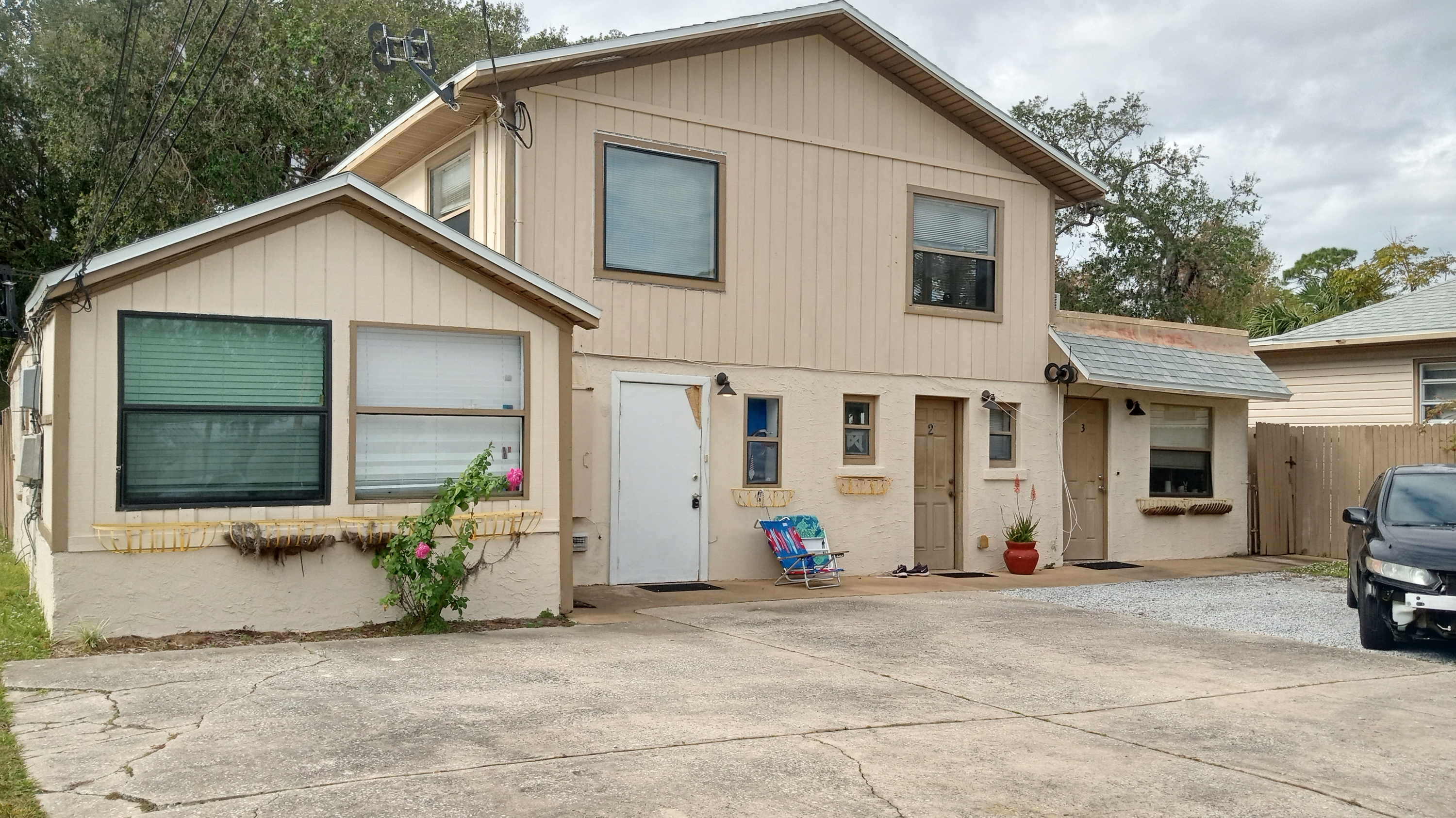 5038 S Ridgewood Ave - D